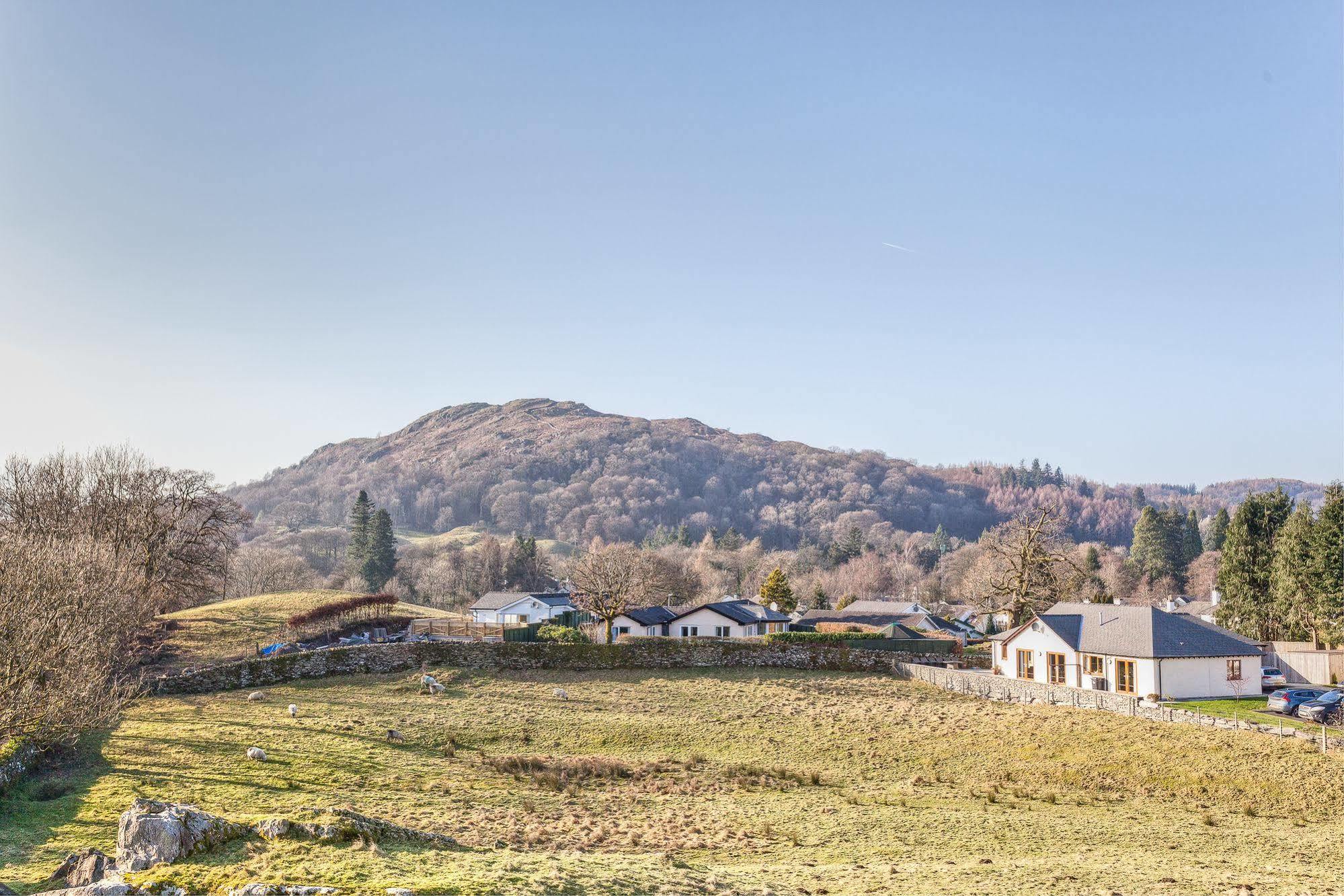 Log House Bed and Breakfast Ambleside Exteriör bild