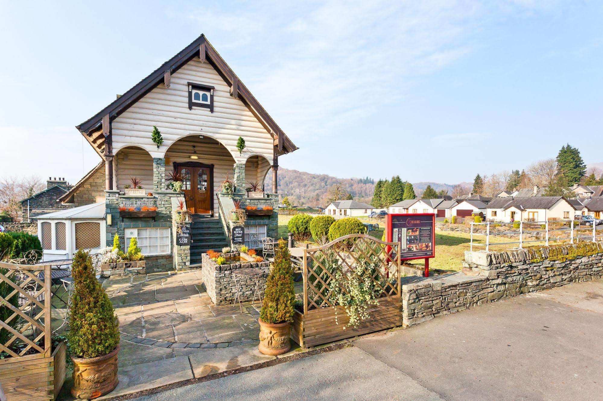 Log House Bed and Breakfast Ambleside Exteriör bild