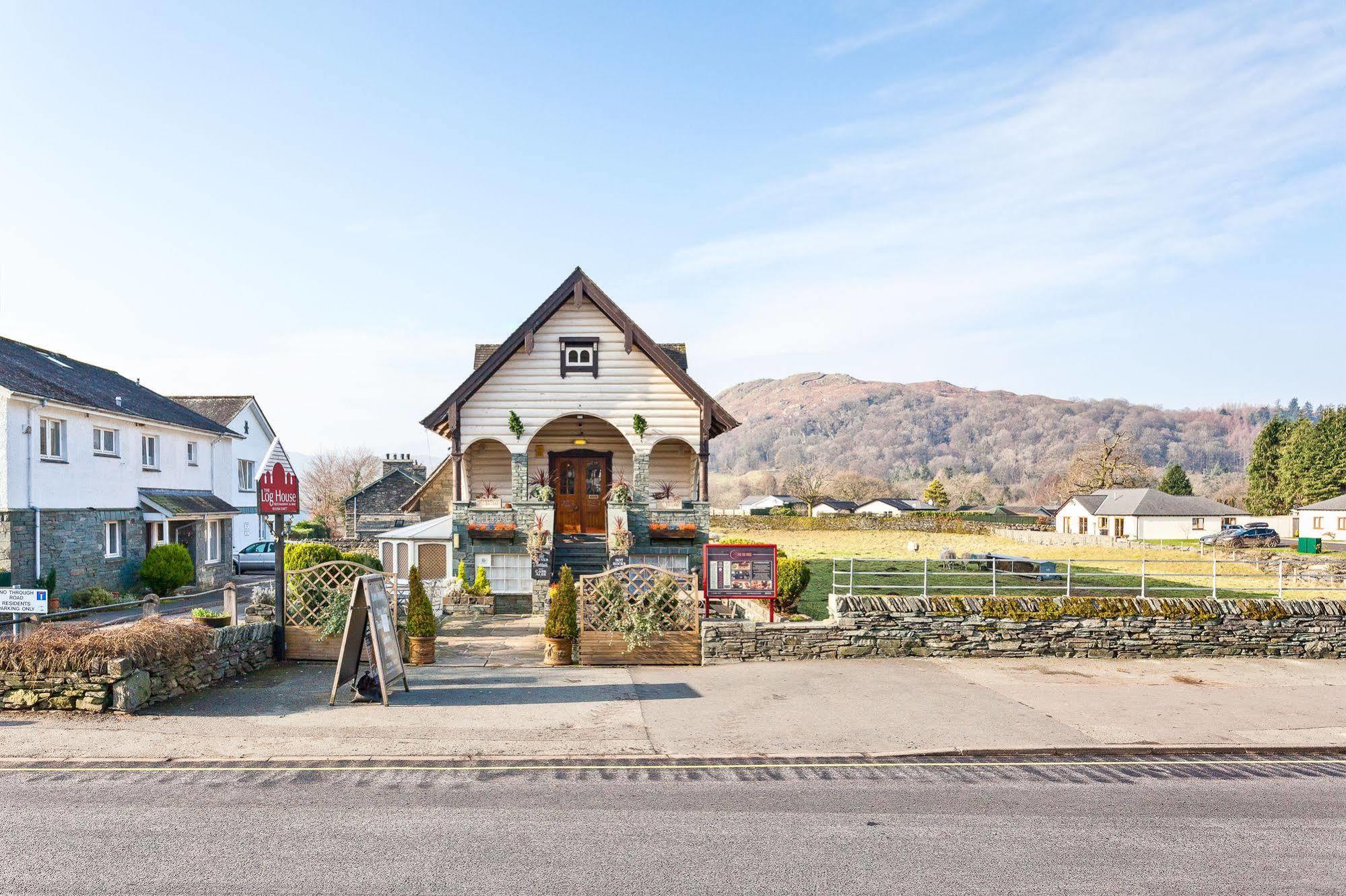 Log House Bed and Breakfast Ambleside Exteriör bild